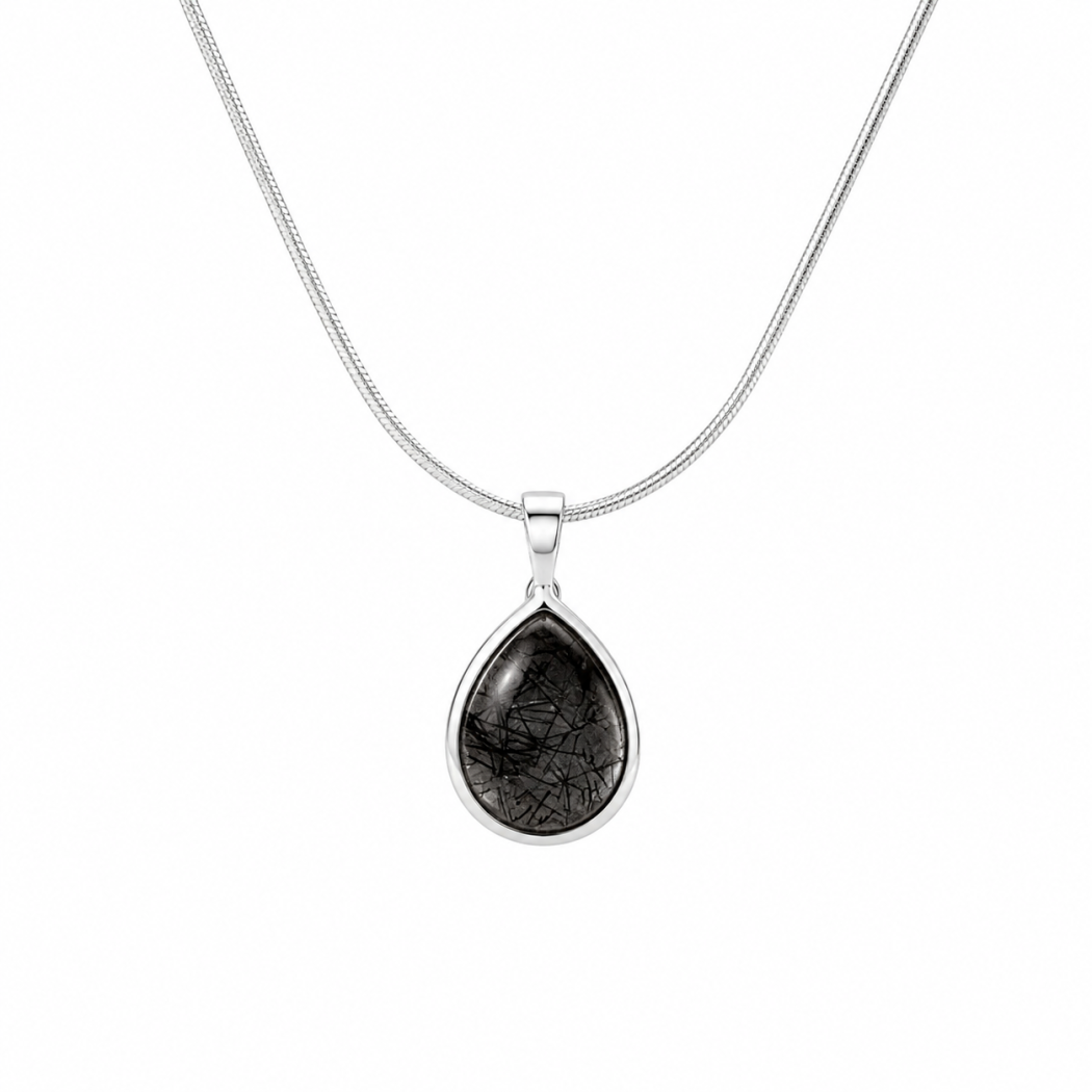 Collier femme en argent 925 avec pendentif quartz noir porté
