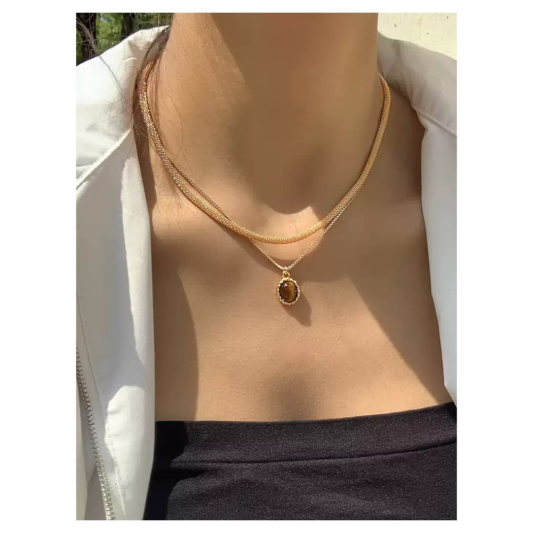 Collier femme avec pierres œil de tigre style rétro