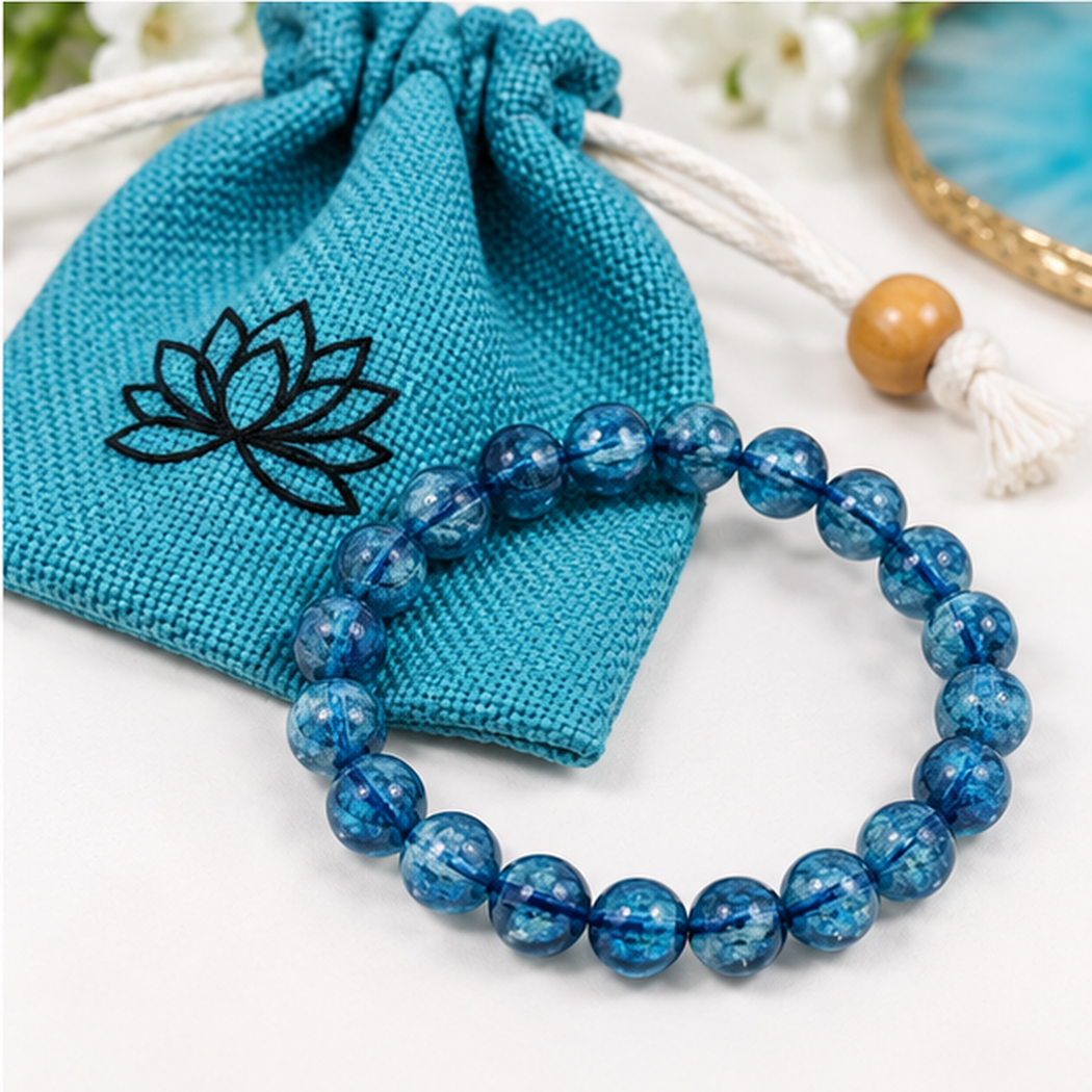 Bracelet extensible en cyanite bleue aux perles rondes naturelles de 8mm