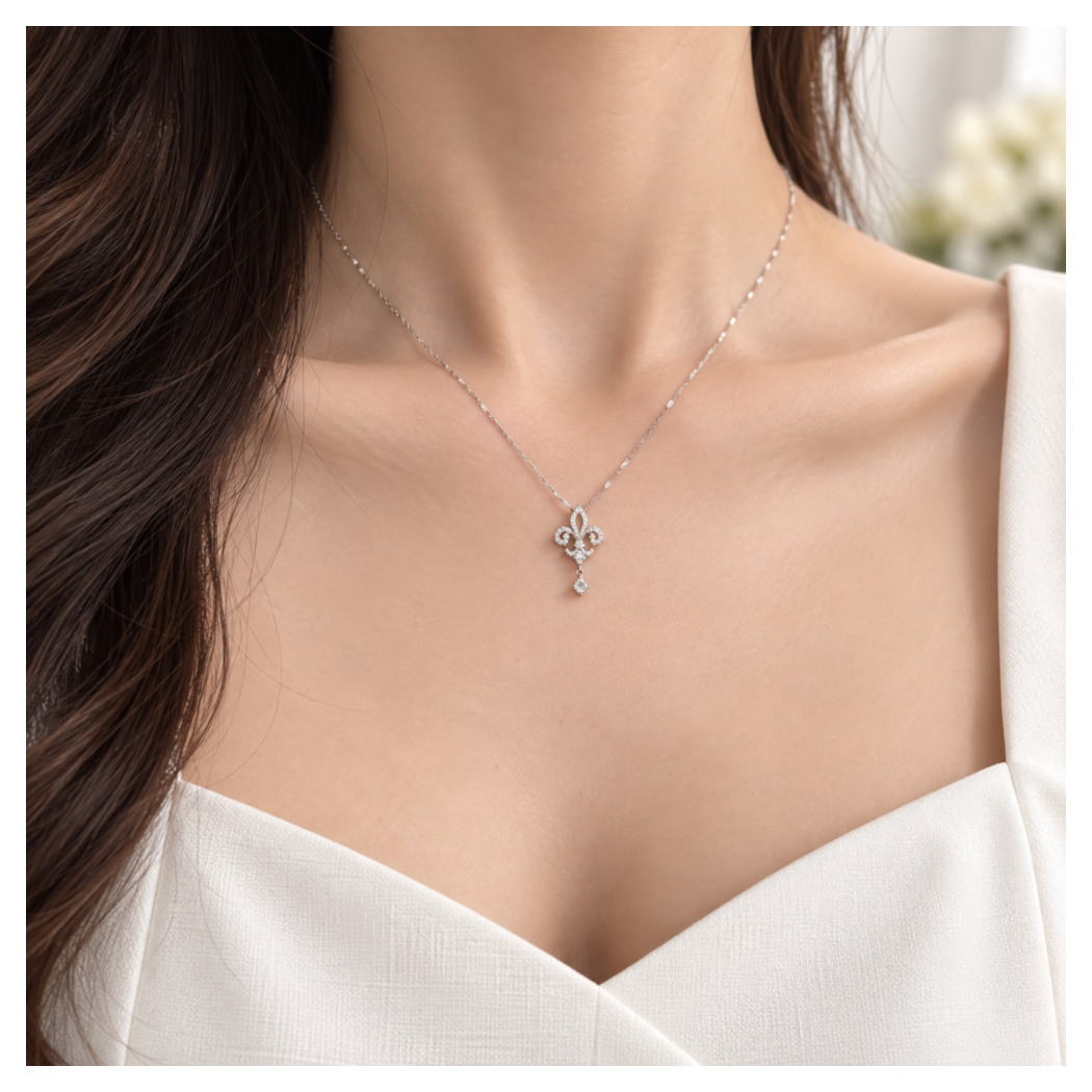 Collier femme en argent 925 avec pendentif floral en moissanite