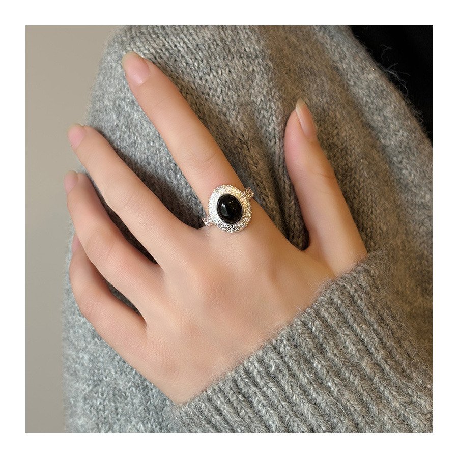 Bague ajustable en argent S925 avec pierre naturelle d’Agate noire texturée